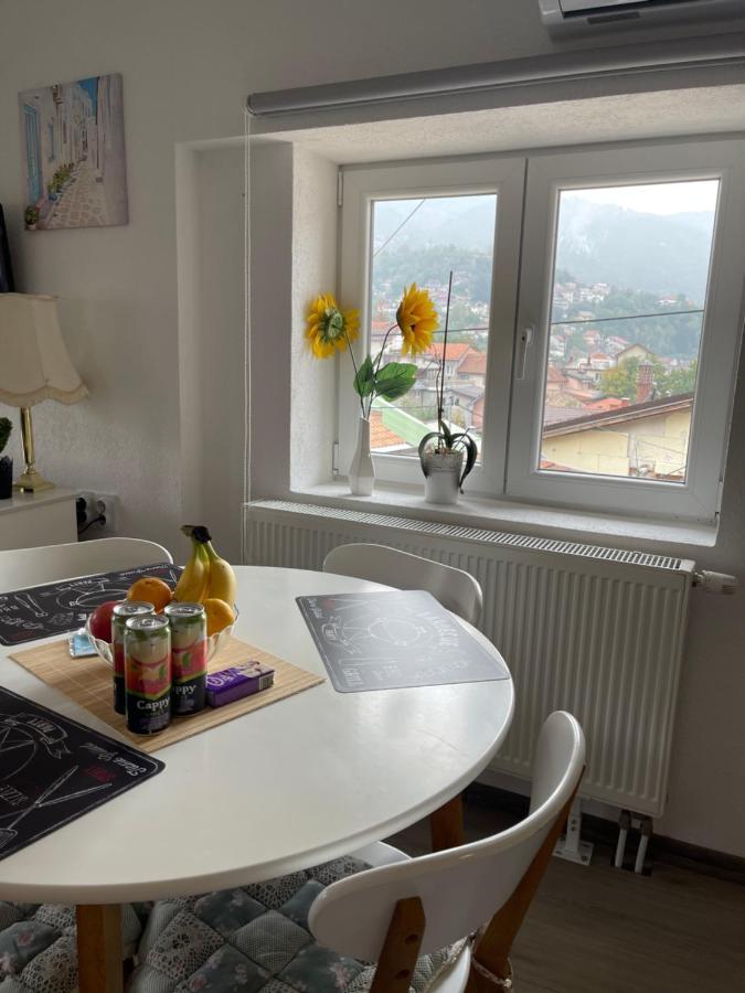 Maki Apartment